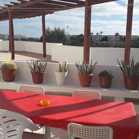 Sunny Self-Catering Apartment Costa Teguise, Lanzarote, Spain Eksteriør billede