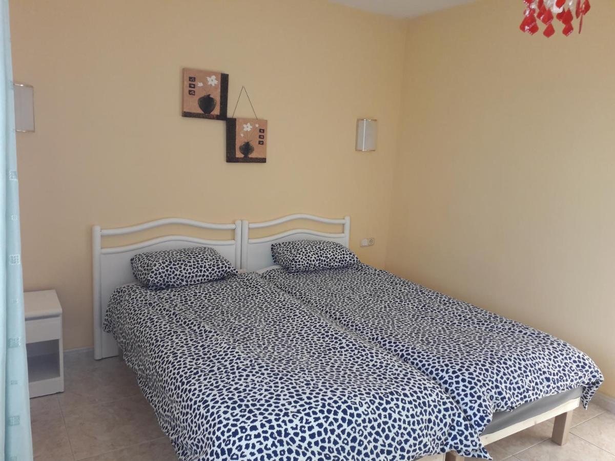 Sunny Self-Catering Apartment Costa Teguise, Lanzarote, Spain Eksteriør billede