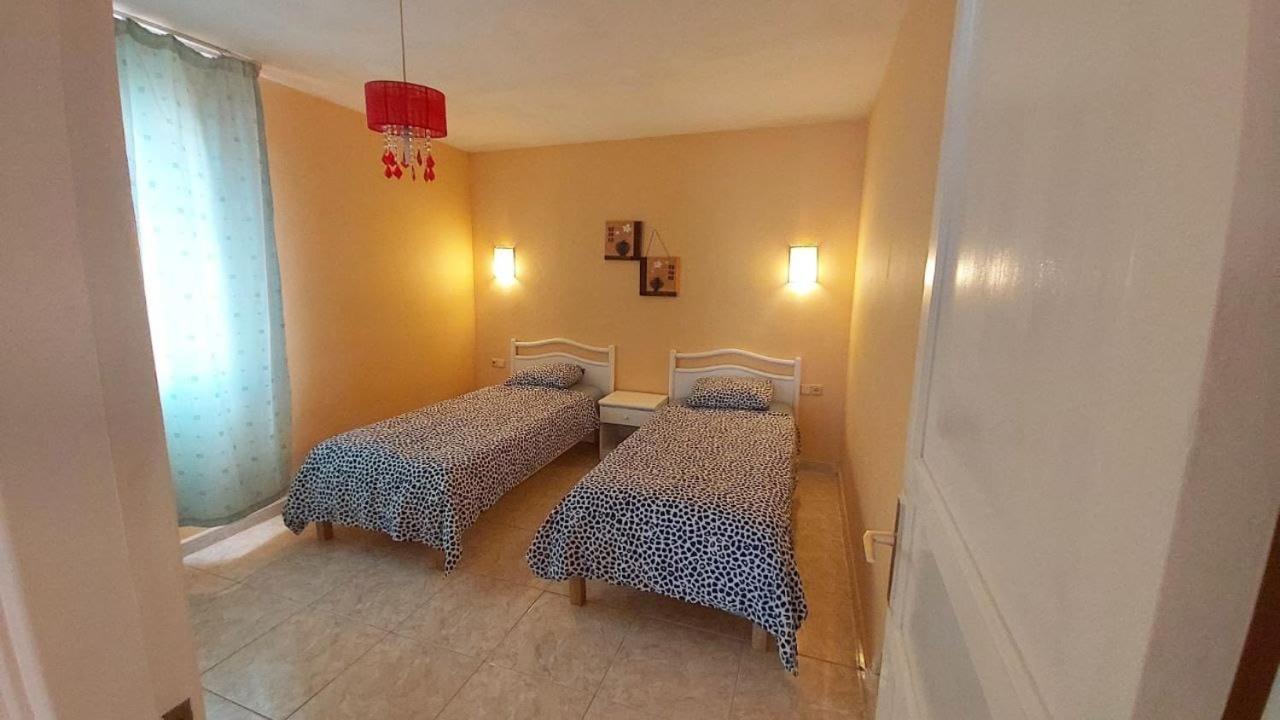 Sunny Self-Catering Apartment Costa Teguise, Lanzarote, Spain Eksteriør billede