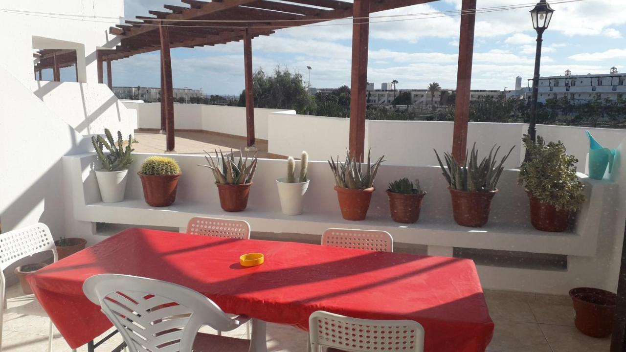 Sunny Self-Catering Apartment Costa Teguise, Lanzarote, Spain Eksteriør billede
